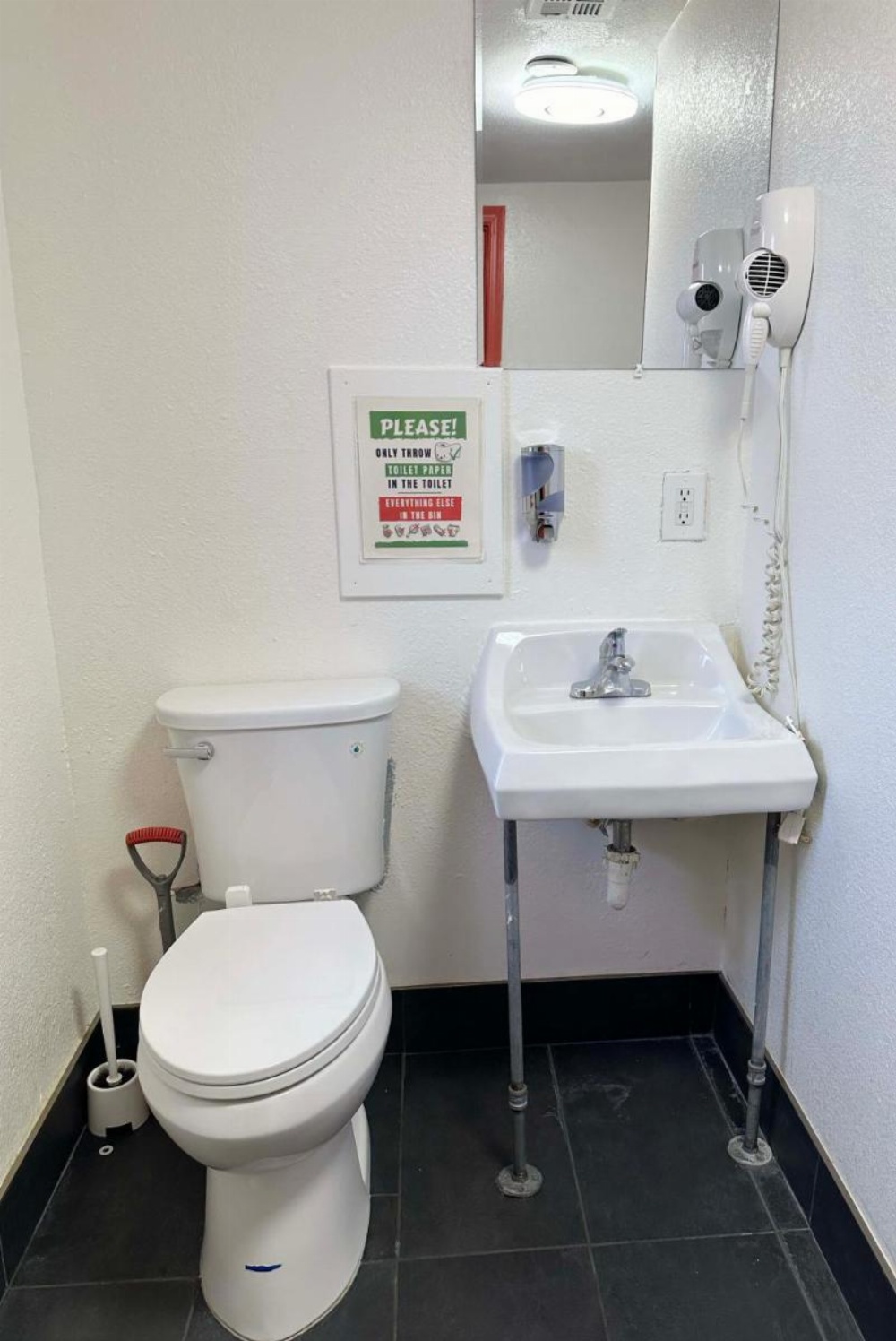 Sin City Hostel Image 15