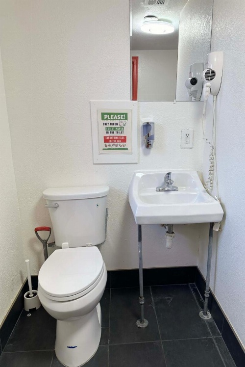 Sin City Hostel image 15