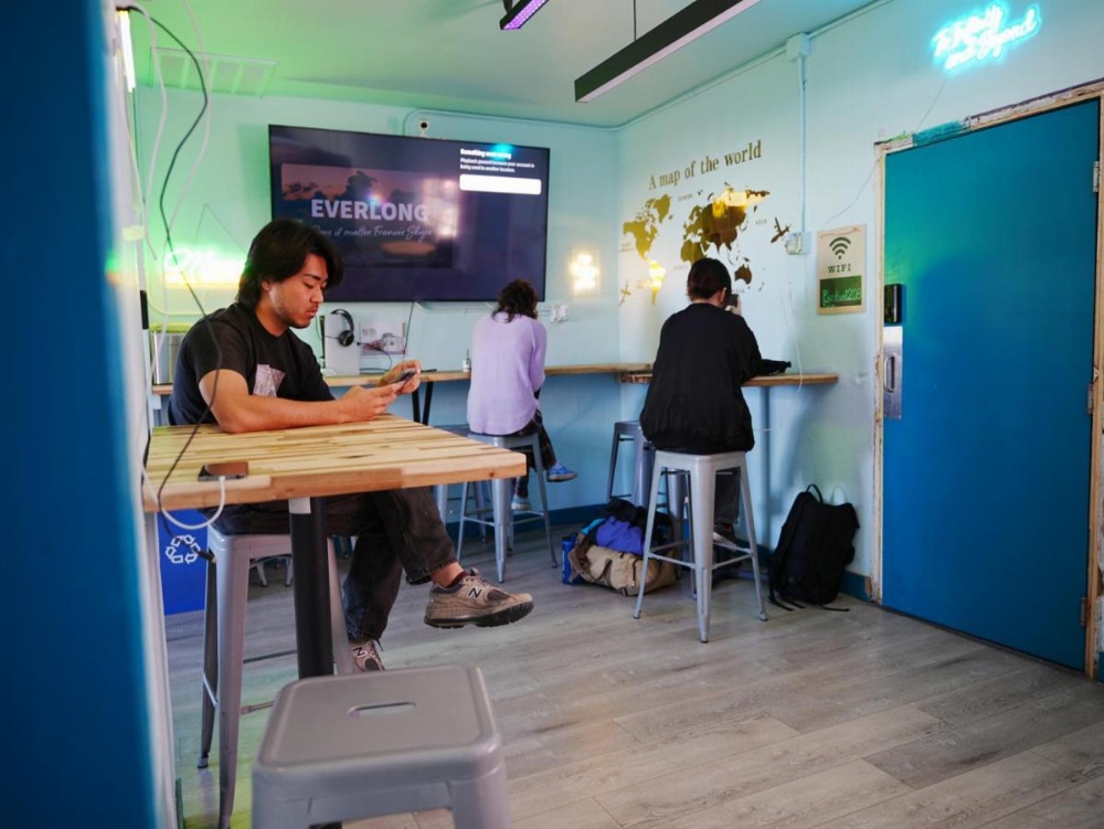 Sin City Hostel Image 22